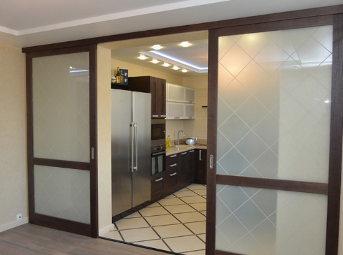 Изготовление купе-дверей